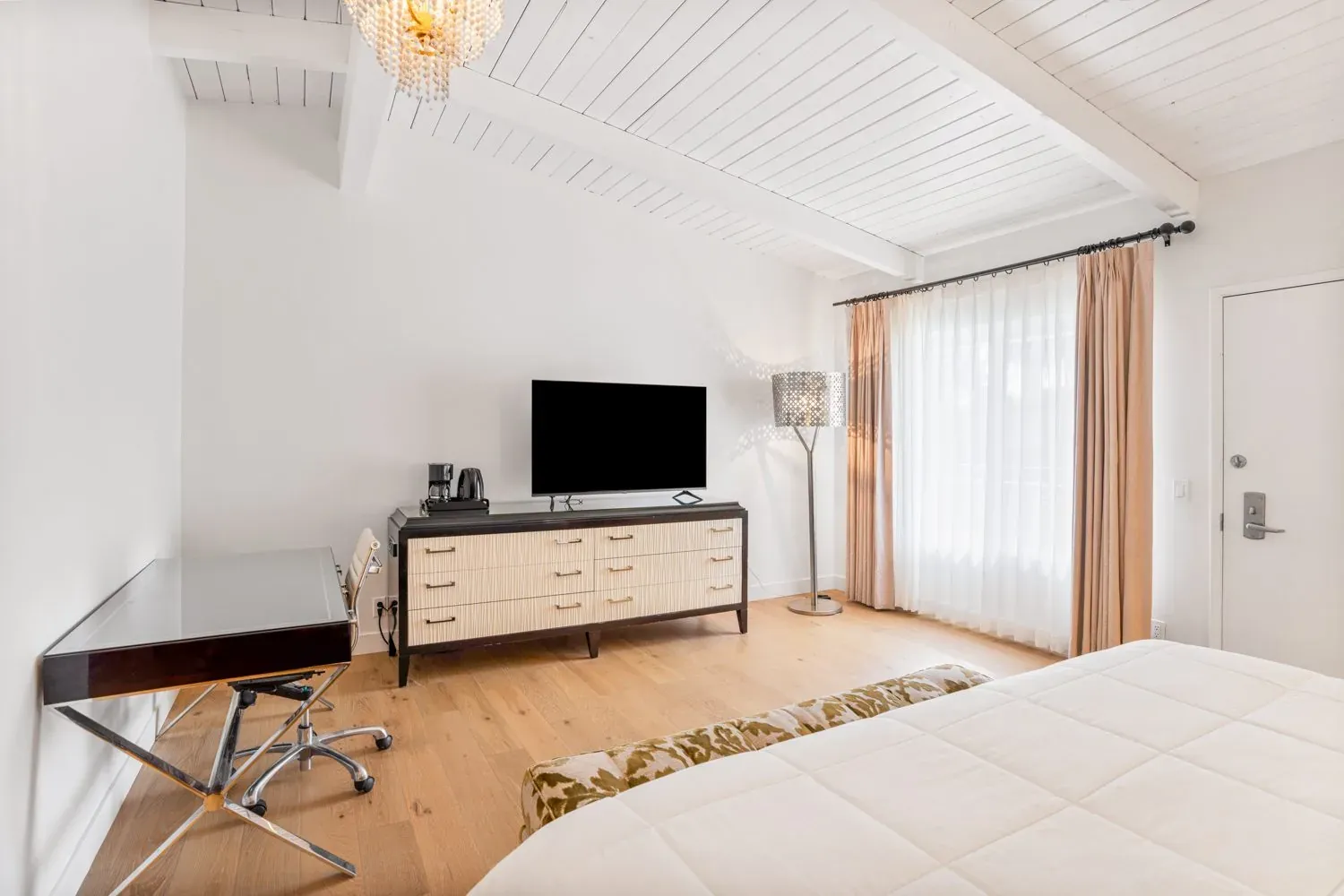 King Room with Balcony, view 2