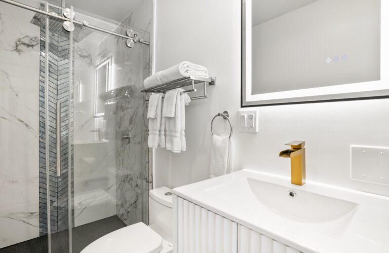 Newly Renovated Room - Grand Suite - Pacific Crest Hotel