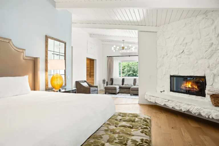 Grand Suite at Pacific Crest Hotel